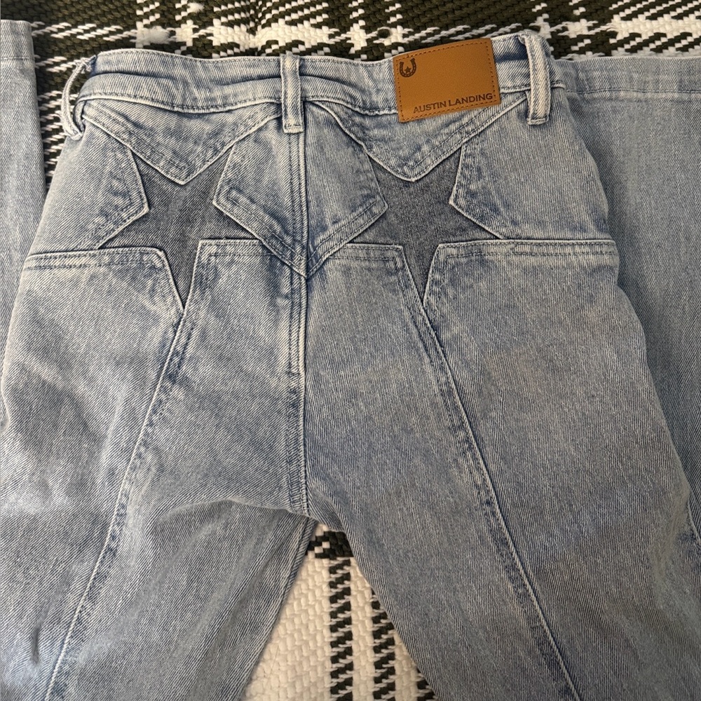 Austin Landing Jeans Blue Light Wash Jeans - Star Jeans